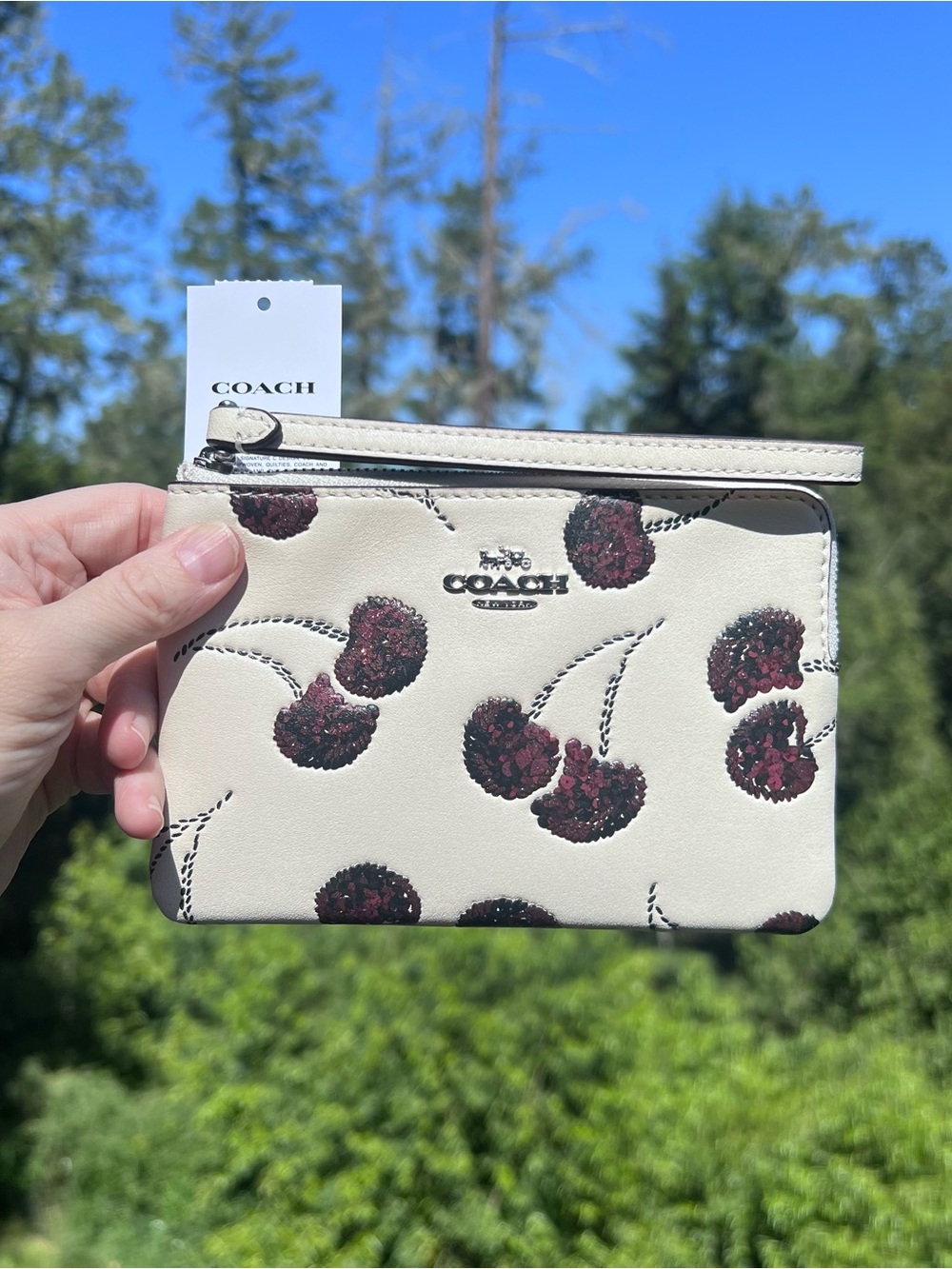 COACH Corner Zip Leather Wristlet With Cherry Print DCF05 NWT AUTHENTIC